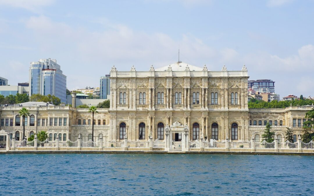 Dolmabahçe Sarayı