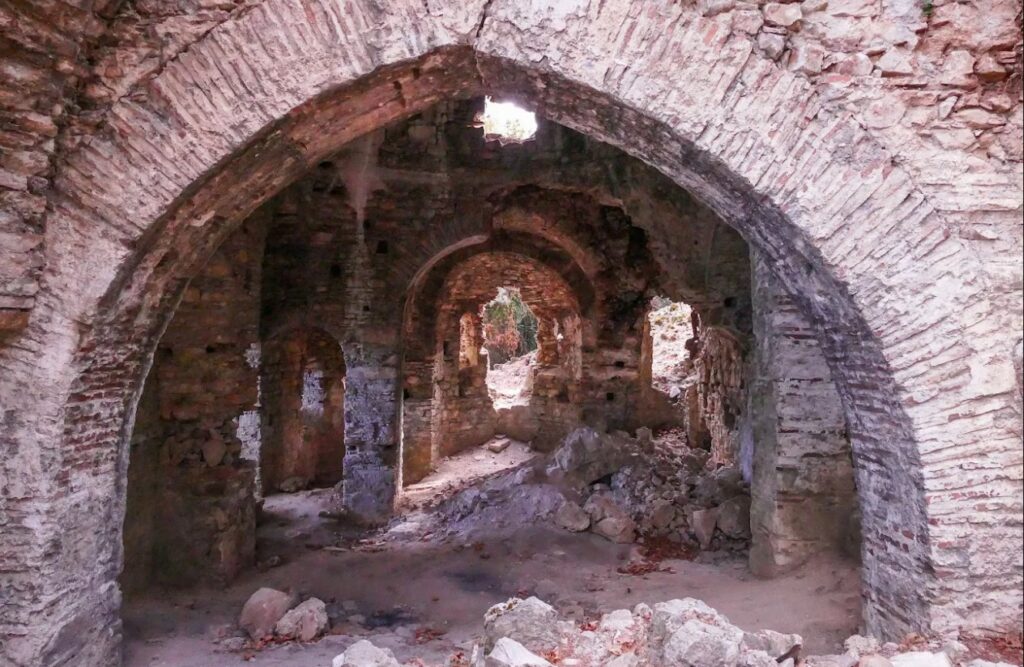 kurşunlu manastırı