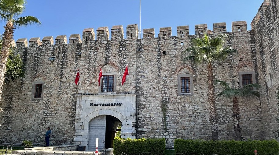Öküz Mehmet Paşa Kervansarayı