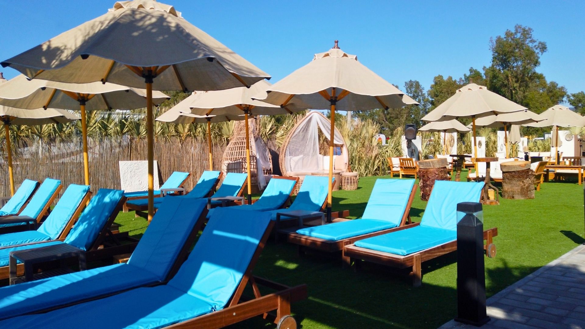 Nix Beach Kuşadası plaj alanı